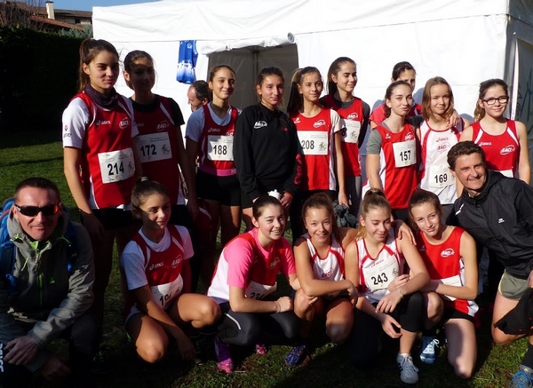 Les minimes filles et leurs deux coach